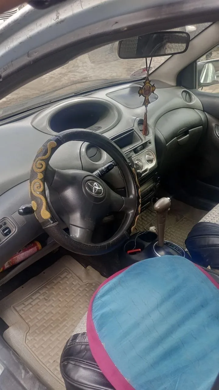 Toyota Vitz 2004 Automatic – photo 4
