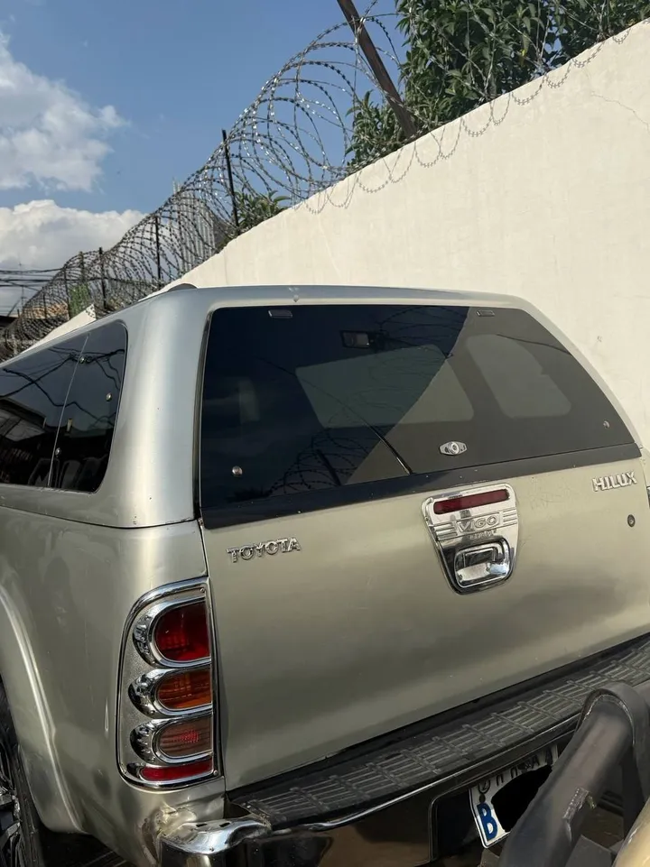 Toyota Hilux Vigo 2010 – photo 8