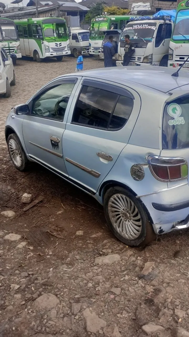 Toyota Vitz 2004 Automatic – photo 3