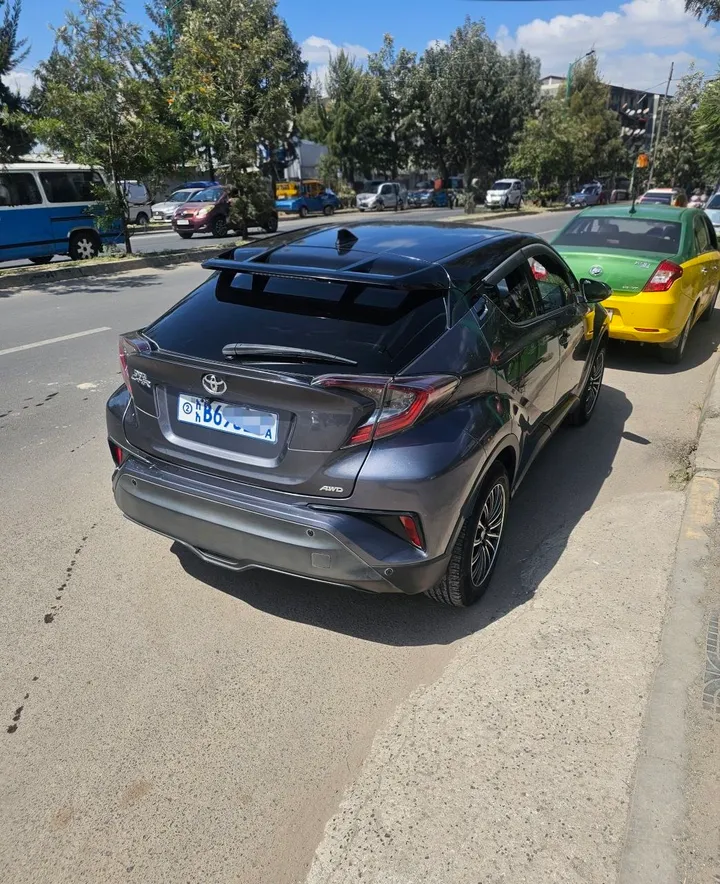 Toyota C-HR 2020 Automatic – photo 3