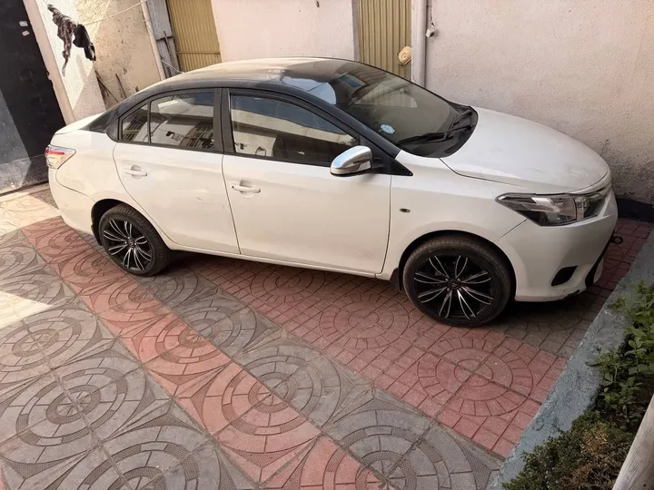 Toyota Yaris Sedan 2014 – photo 3