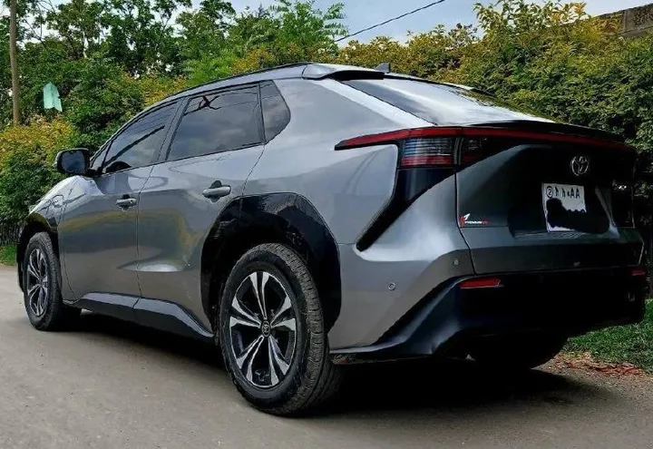 Toyota bZ4X Ultra Electric SUV – photo 5