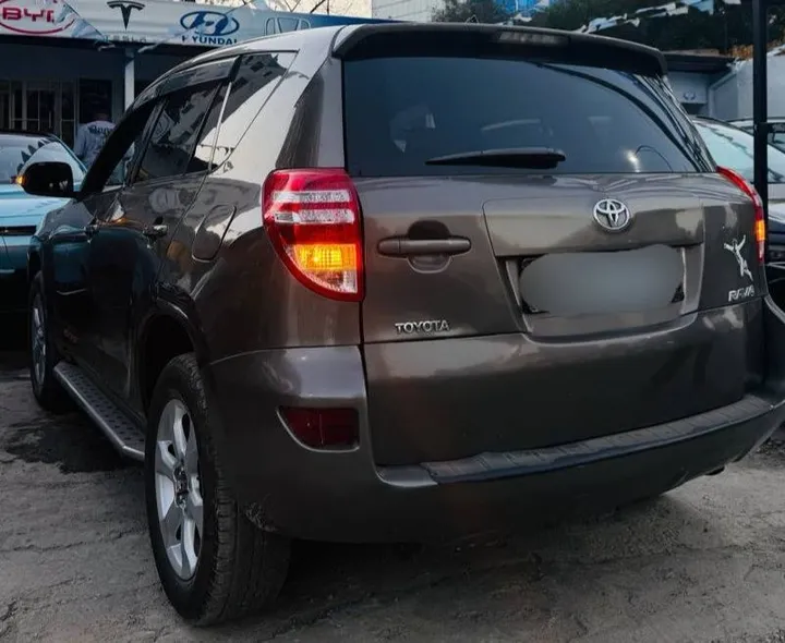Toyota Rav4 2011 4WD – photo 3