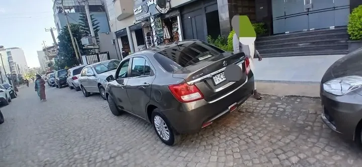 Suzuki Dzire 2022 Automatic – photo 3