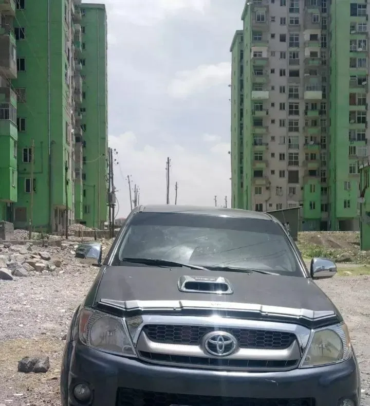 Toyota Hilux Double Cab 2010 – photo 3