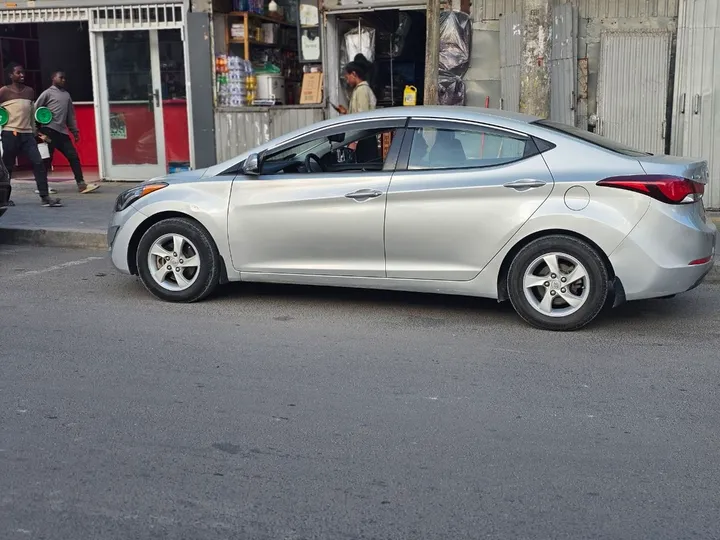 Hyundai Elantra 2015 1.6L Automatic – photo 4