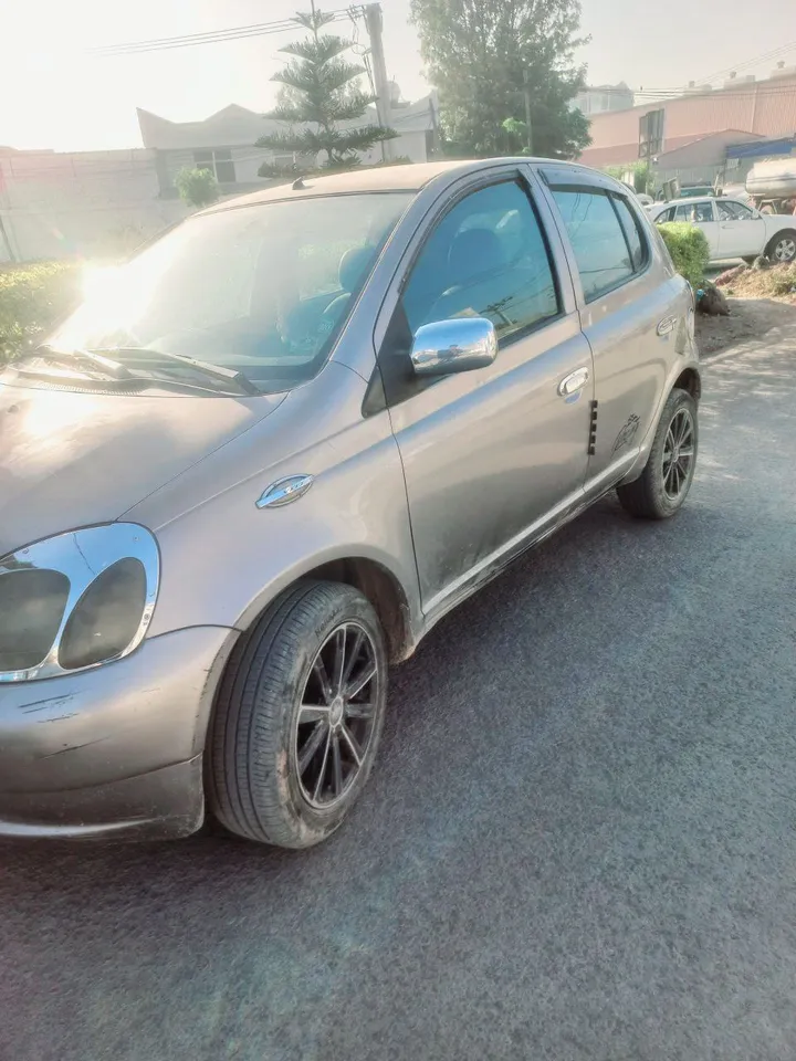 Toyota Vitz 2001 Automatic – photo 3