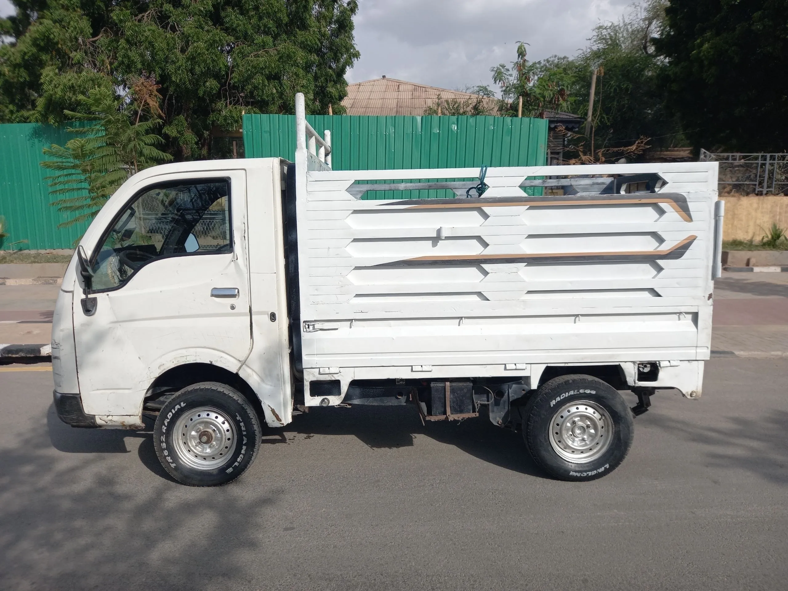 Suzuki 2014 Diesel Cargo Truck – photo 3