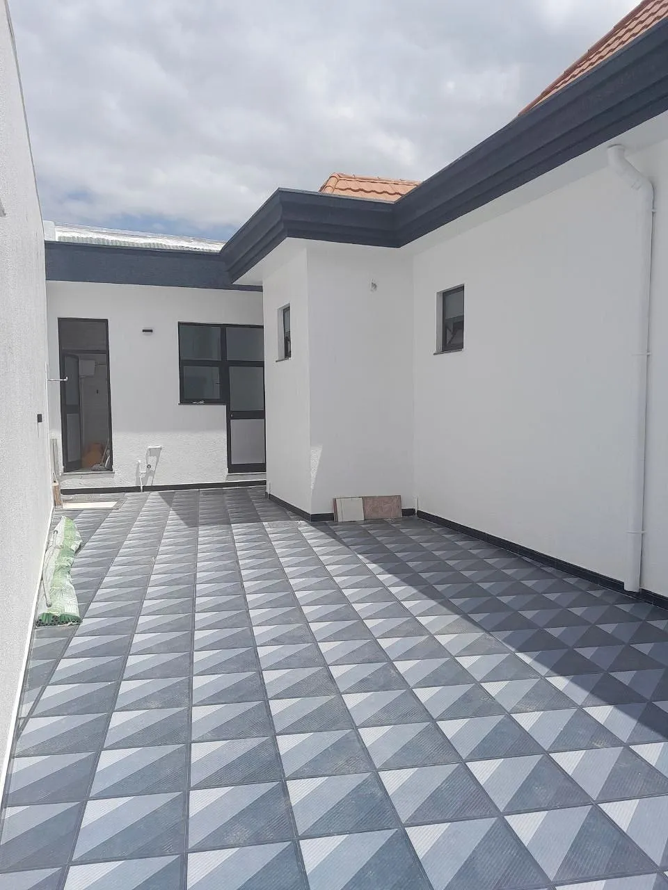 Modern 6-Bedroom Villa in Ayat – photo 4