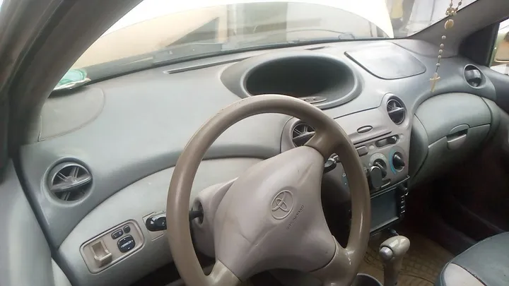 Toyota Platz 2002 Automatic – photo 3