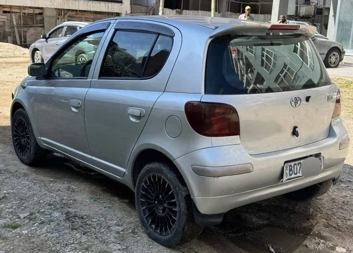 Toyota Platz 2002 Automatic – photo 6