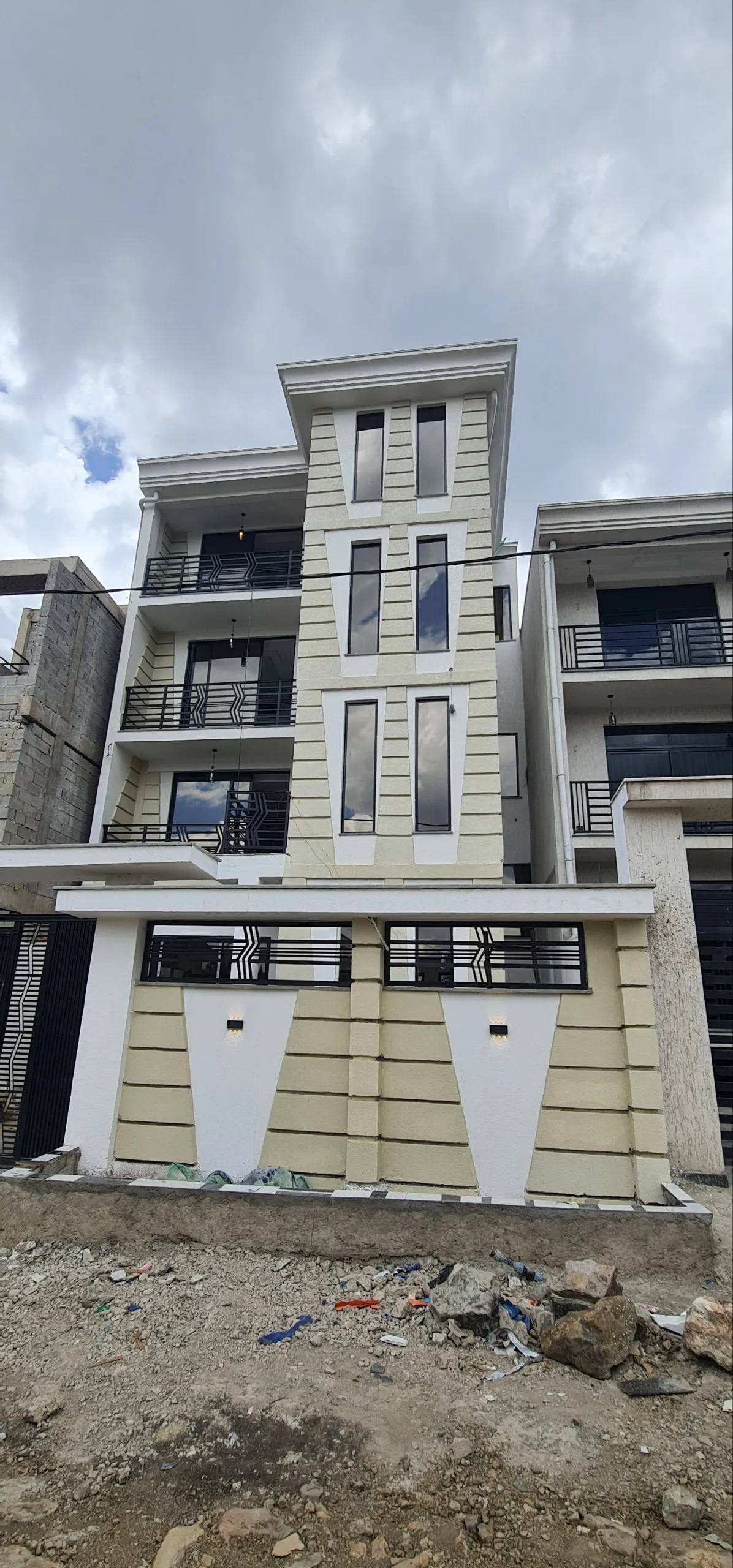 Modern G+3 Residential House Ayat – photo 3
