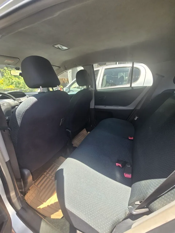 Toyota Compact Yaris 2008 Automatic – photo 7