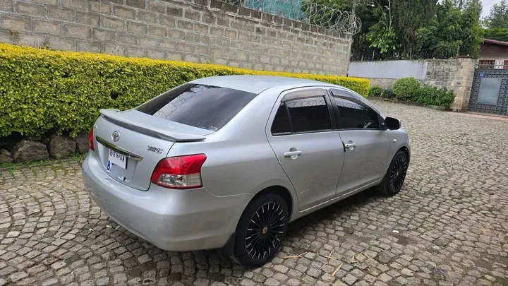 Toyota Yaris Belta 2007 – photo 4
