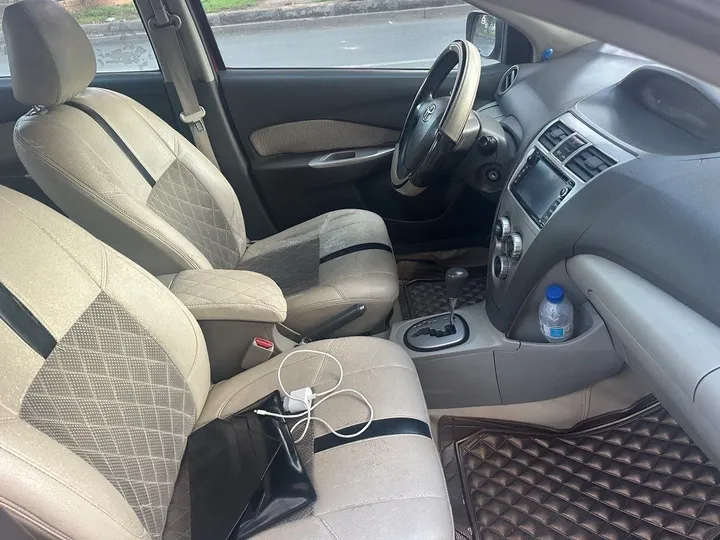 Toyota Yaris Sedan 2008 Automatic – photo 3