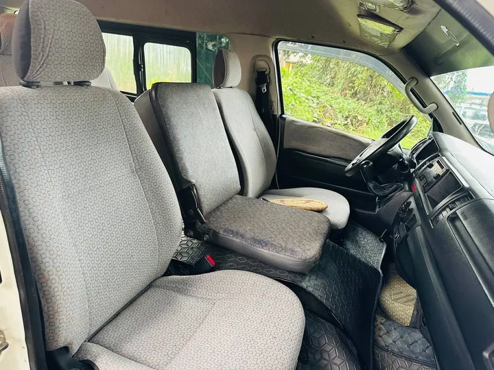 Toyota Hiace GL 2015 – photo 6