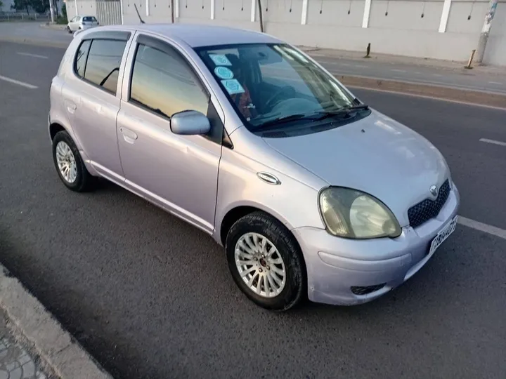 Toyota Vitz 2004 Automatic 1.0L – photo 4