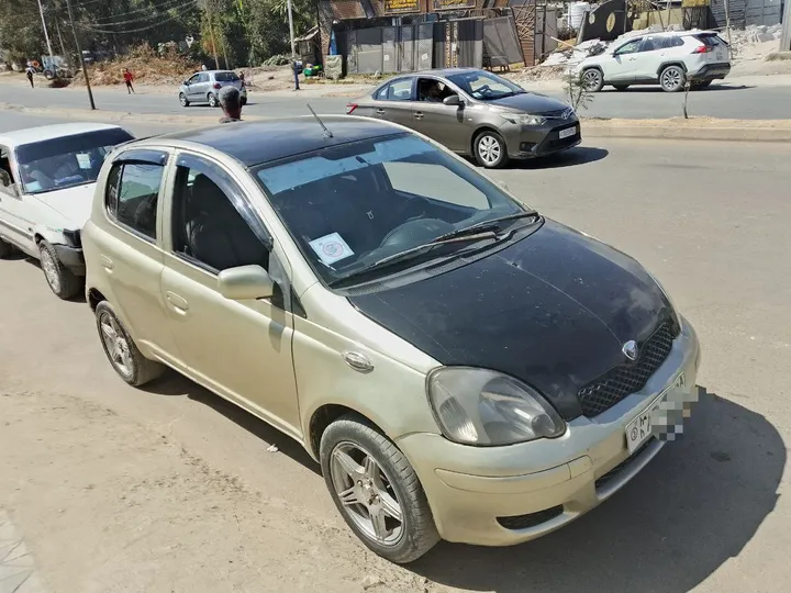Toyota Vitz 2002 Automatic – photo 3