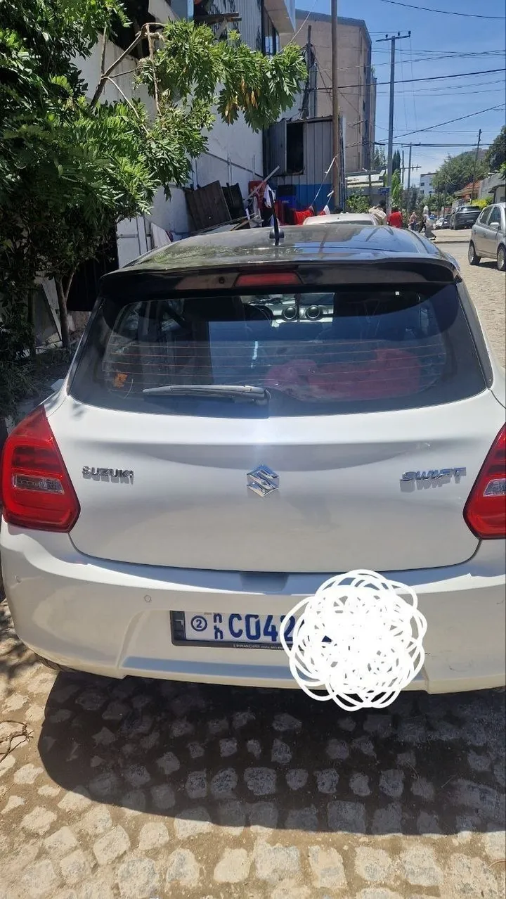 Suzuki Swift 2022 Automatic – photo 3