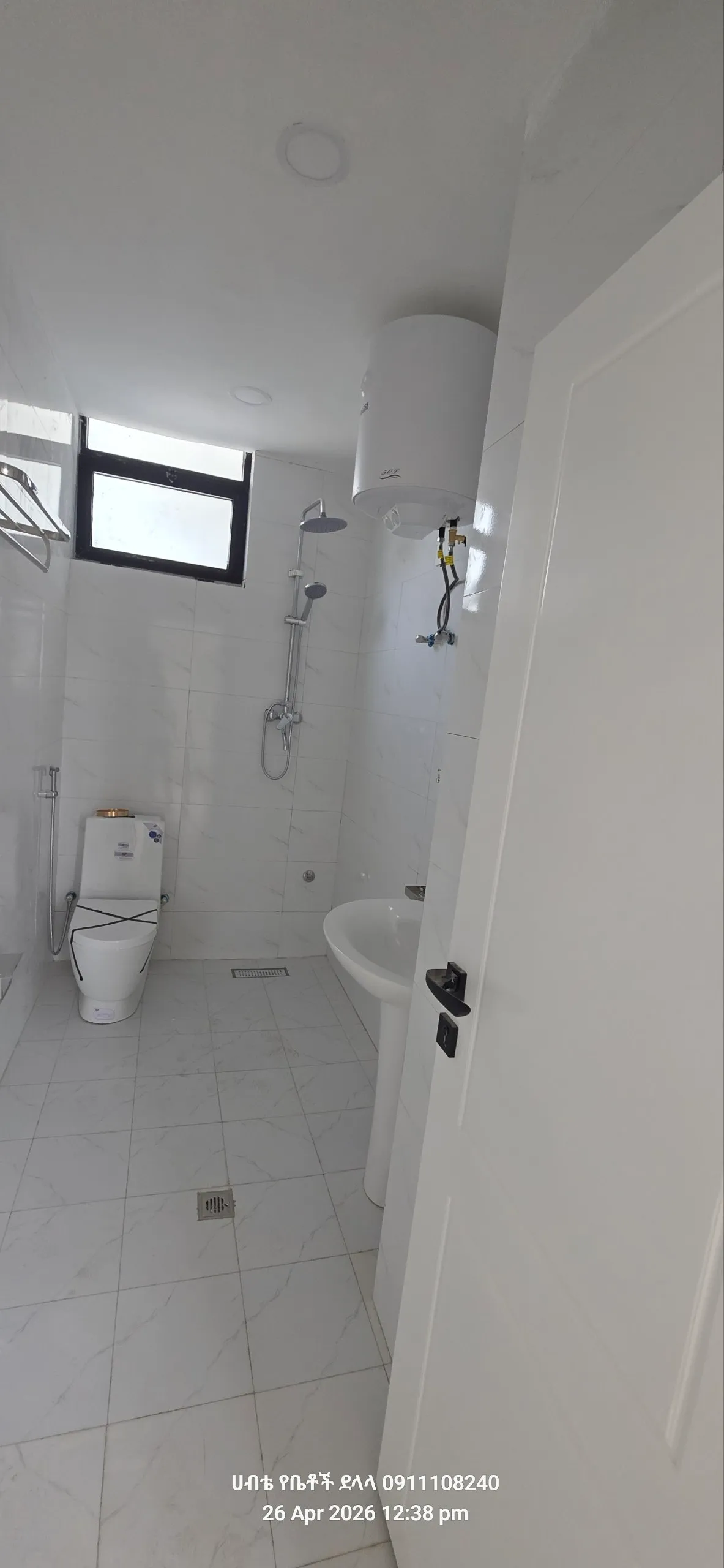 3 Bedroom Apartment in Summit – photo 4