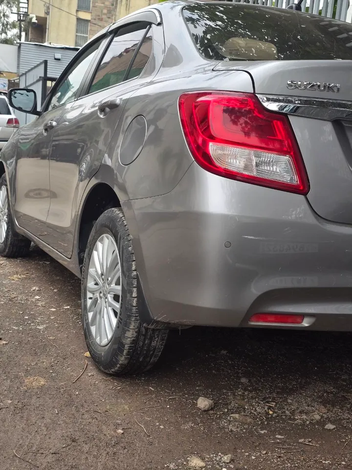 Suzuki Dzire 2022 Automatic – photo 7