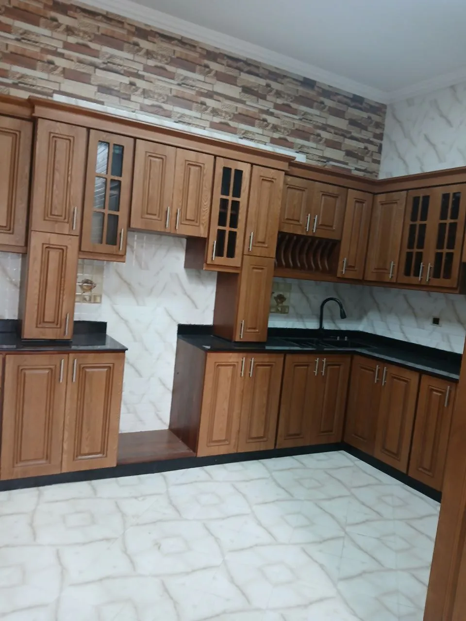 Modern 250 Sqm Villa in Summit – photo 3