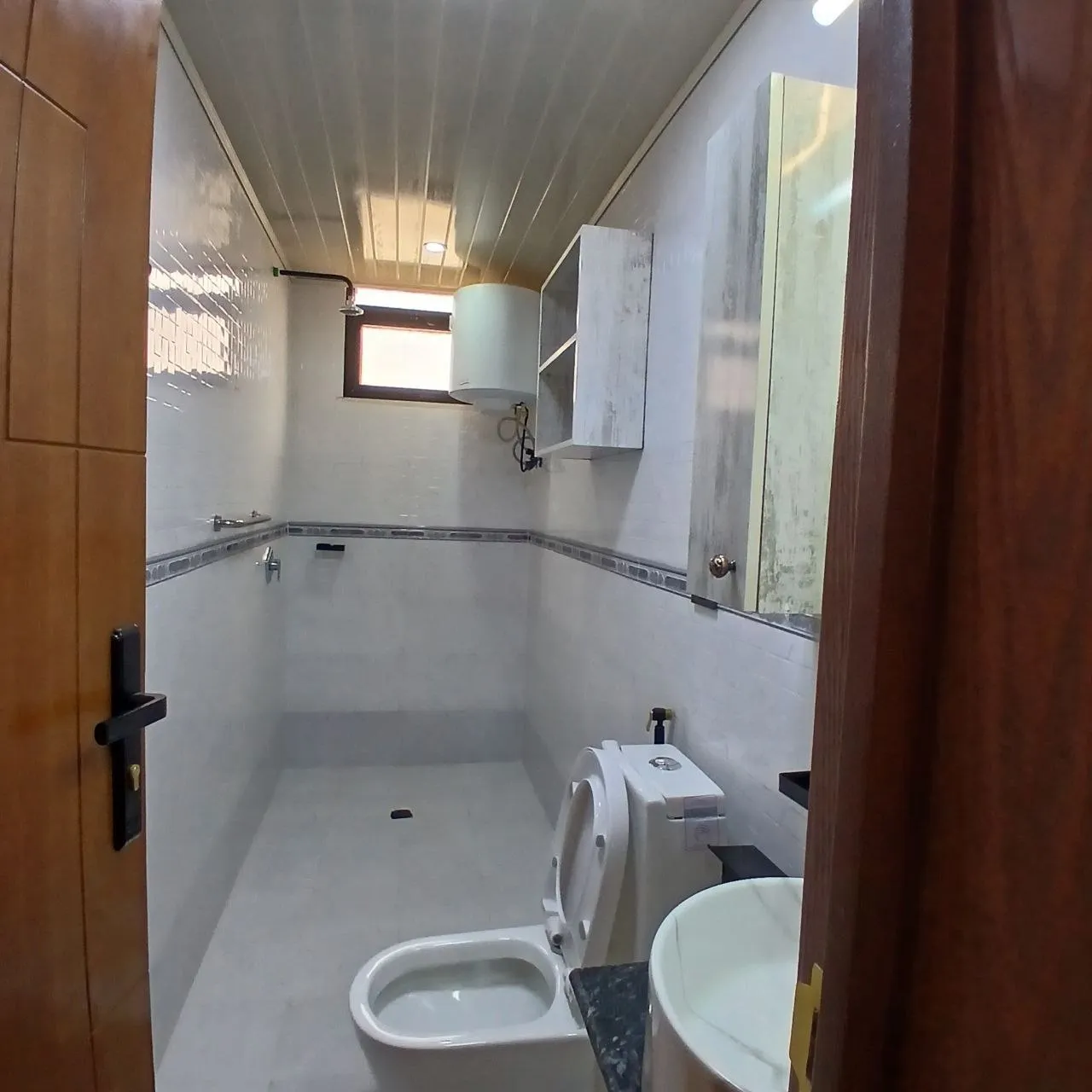 3 Bedroom Apartment Summit 72 – photo 8