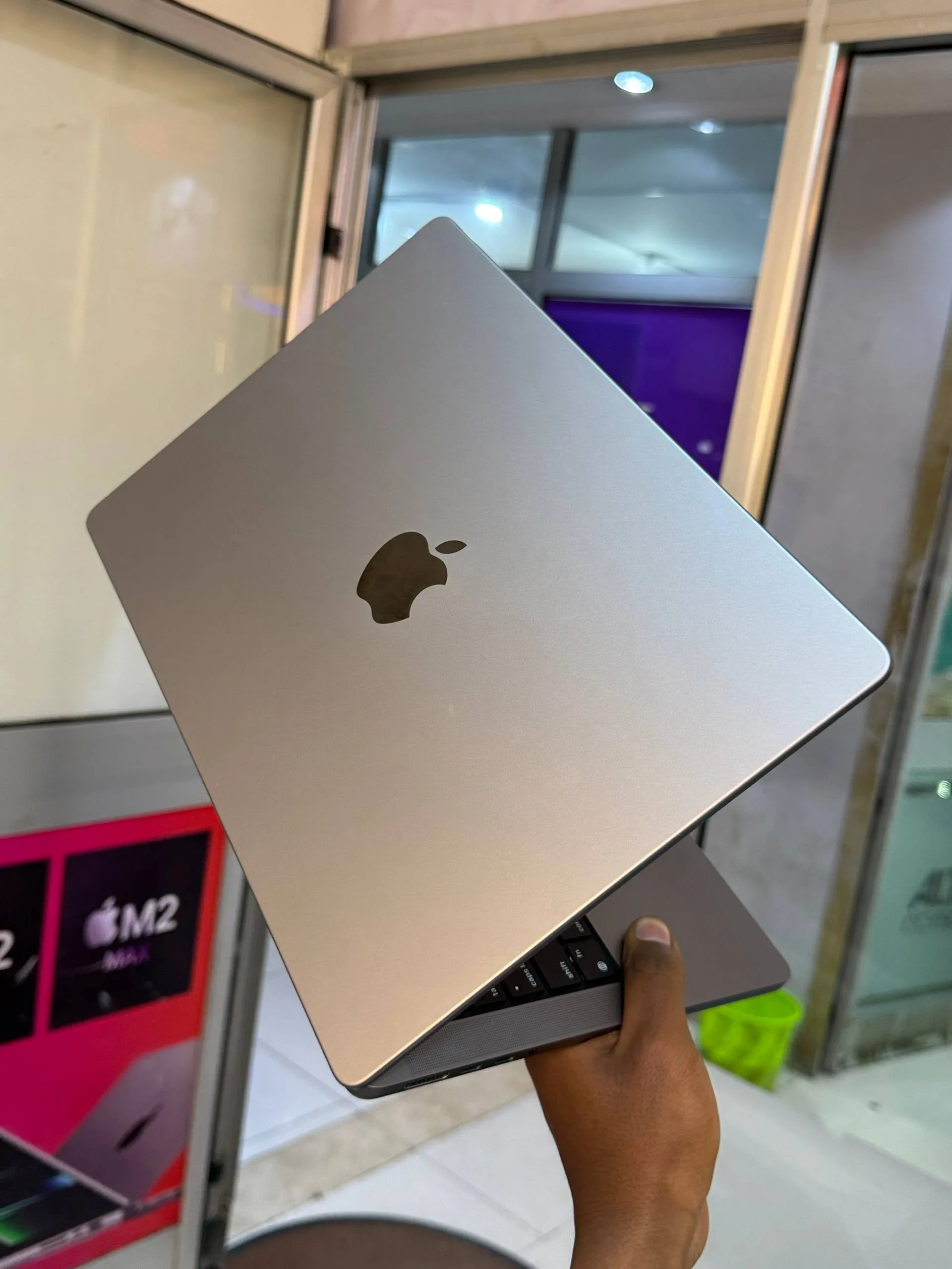 Apple MacBook Pro M1 Pro 14-inch – photo 4