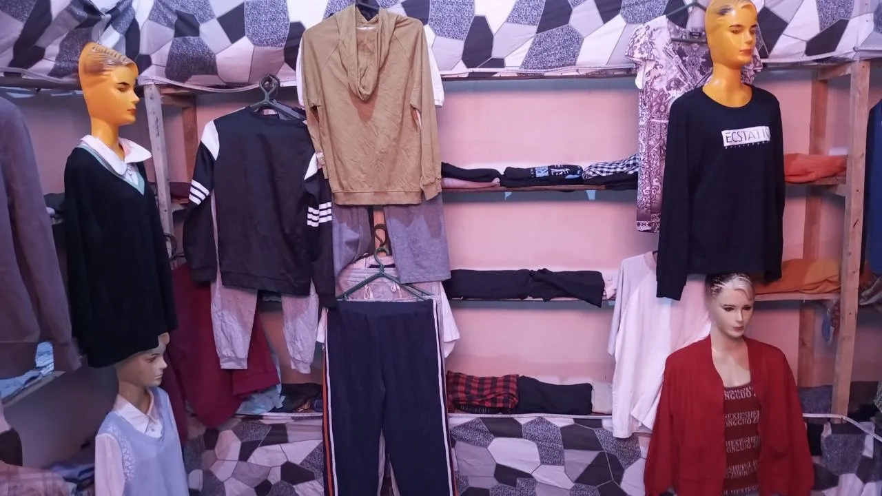 Boutique Clothing Stock and Fixtures – photo 8
