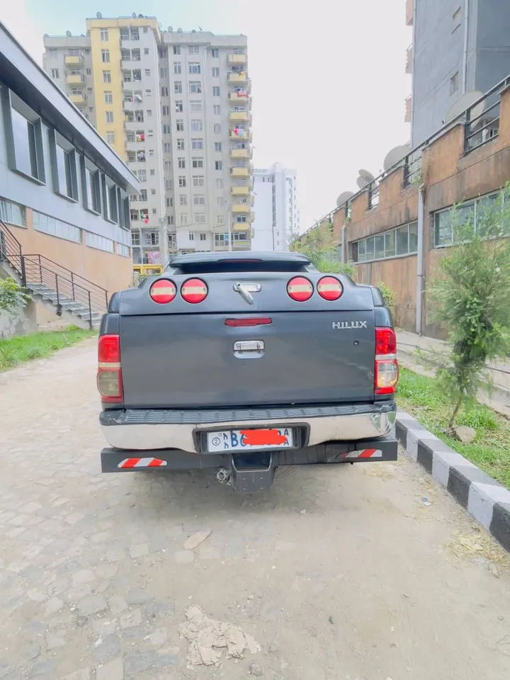 Toyota Hilux D4D 2010 Manual – photo 4