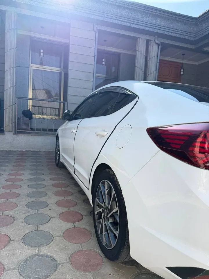 Hyundai Avante 2020 Sedan – photo 5