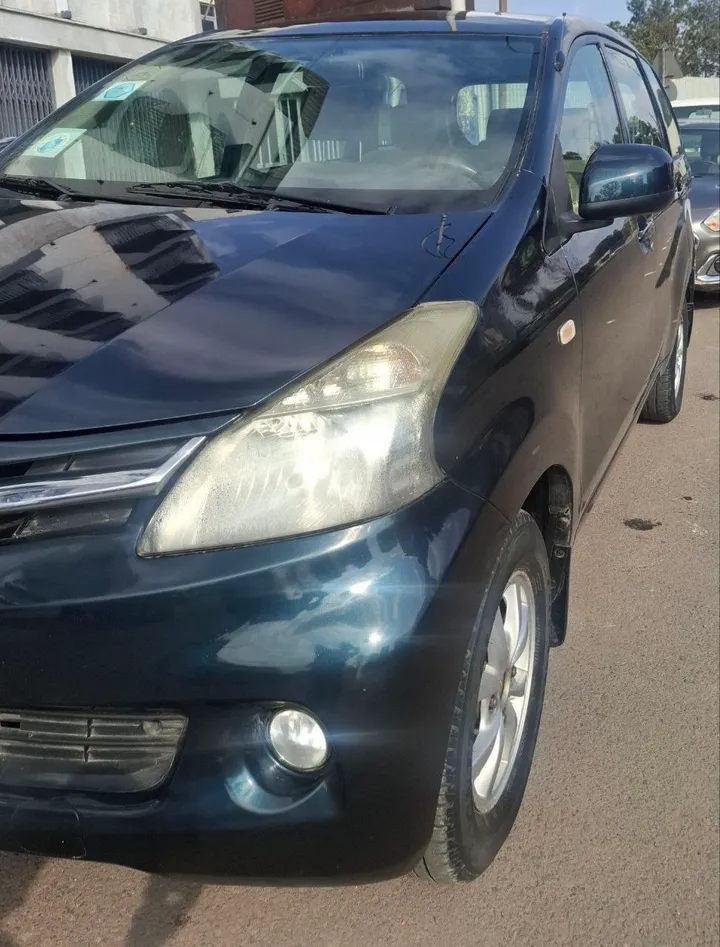 Toyota Avanza 2013 Automatic – photo 9