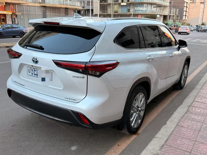 Toyota Highlander Hybrid 2023 – photo 5