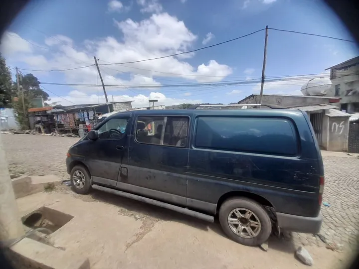 Van Minibus 2003 Model – photo 4