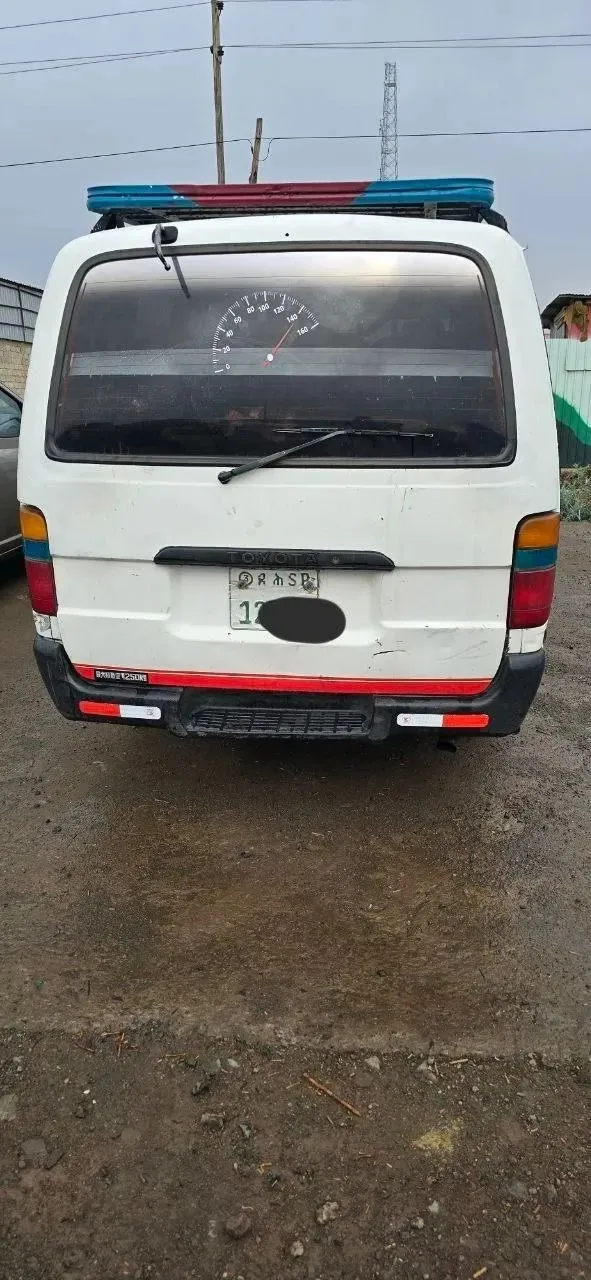Toyota 5L 2004 Diesel Van – photo 4