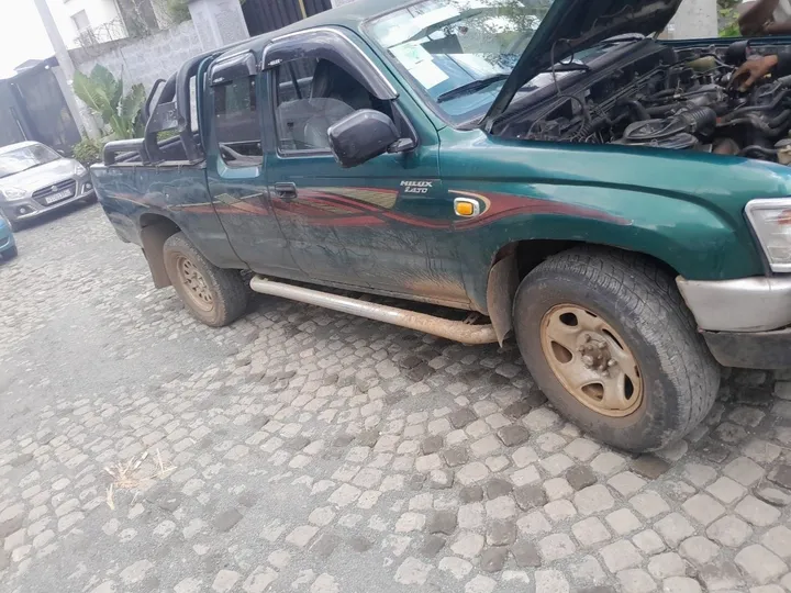 Toyota 2LT Manual Pickup 1999 – photo 5