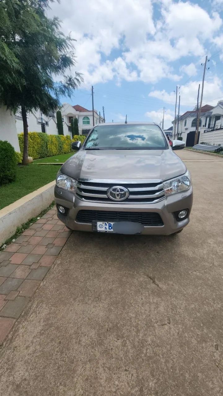 Toyota Revo King Cab 2018 Manual – photo 5