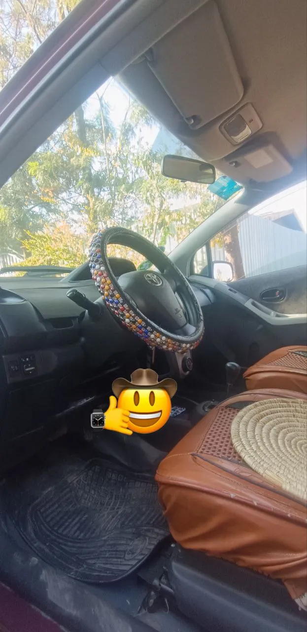 Toyota Yaris Compact 2010 Automatic – photo 4