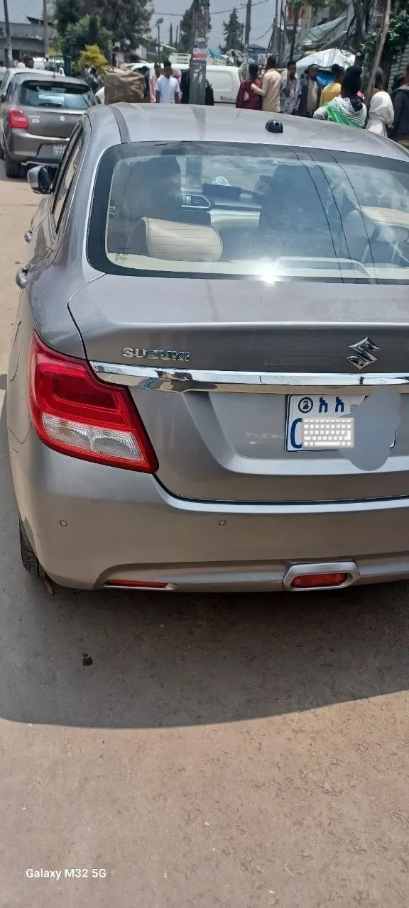 Suzuki Dzire 2022 Automatic – photo 4