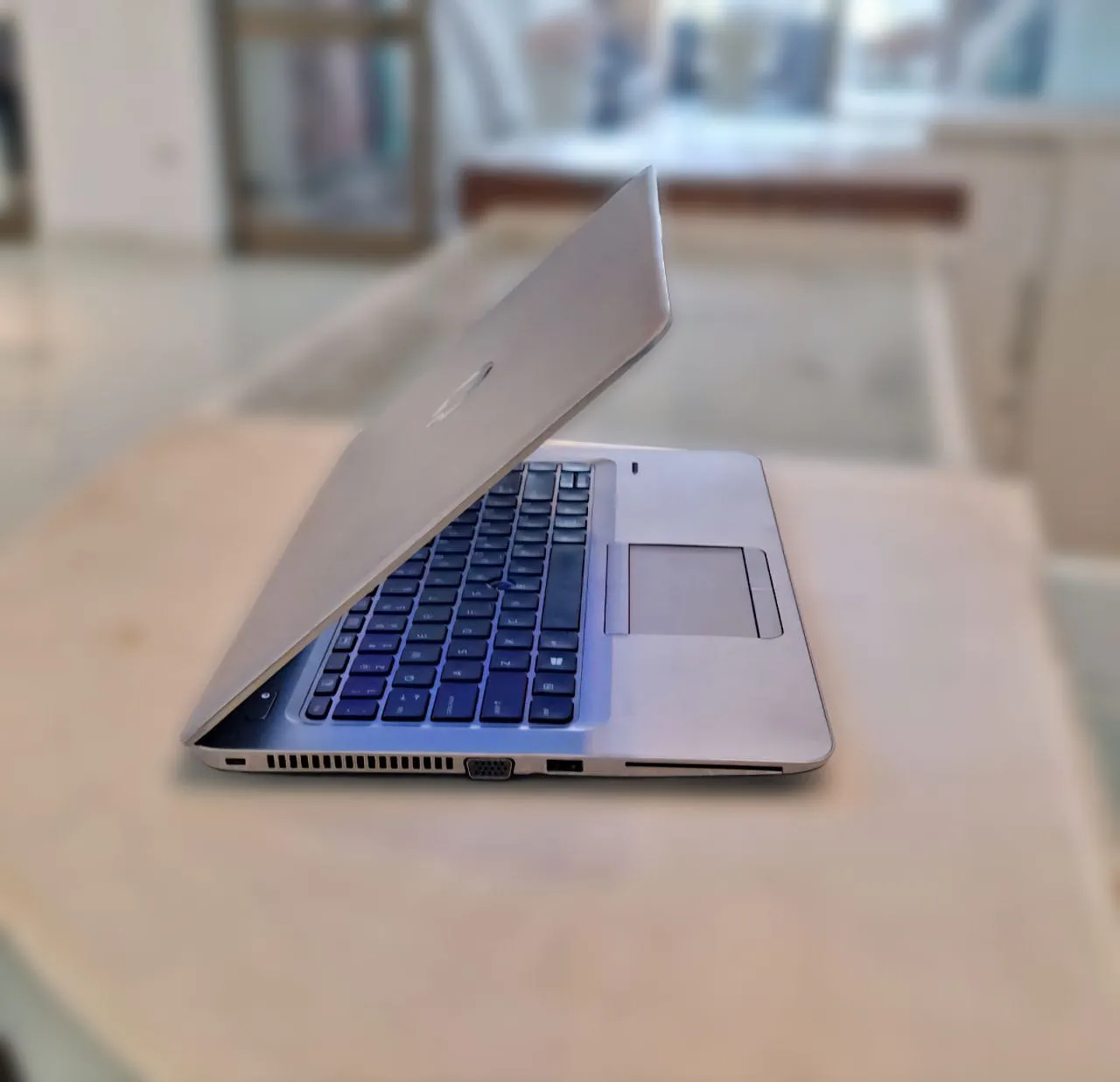 HP EliteBook 840 G4 i5 Laptop – photo 4