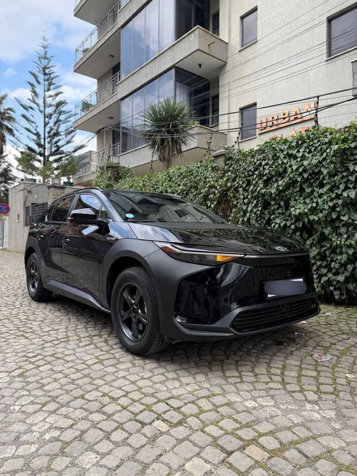 Toyota BZ4X EV 2022 – photo 4