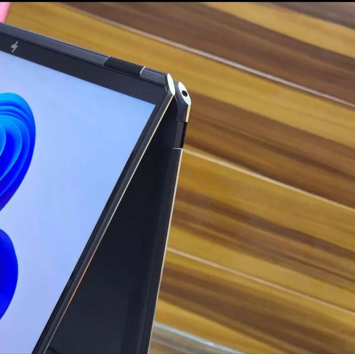 HP Spectre x360 i7 Laptop – photo 3