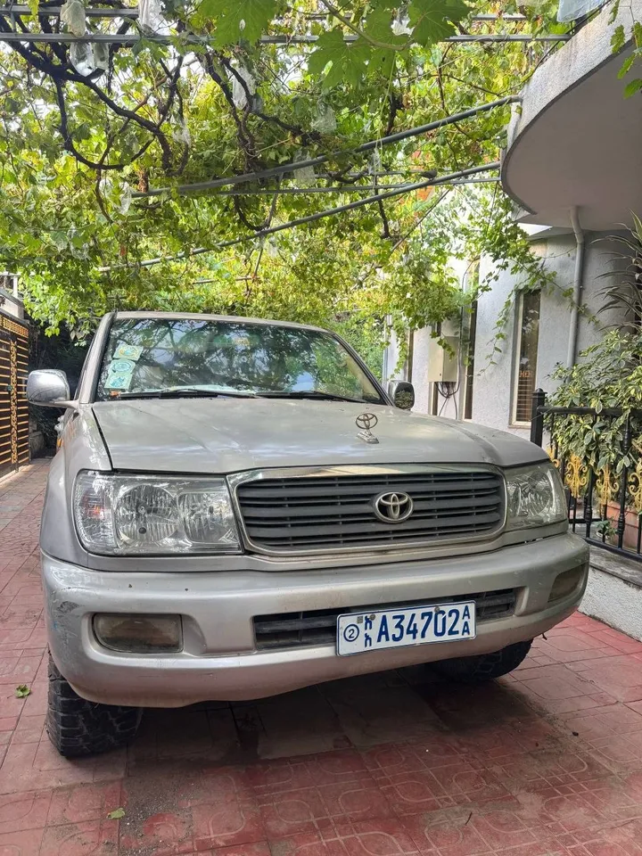 Toyota Land Cruiser 105 Manual – photo 4