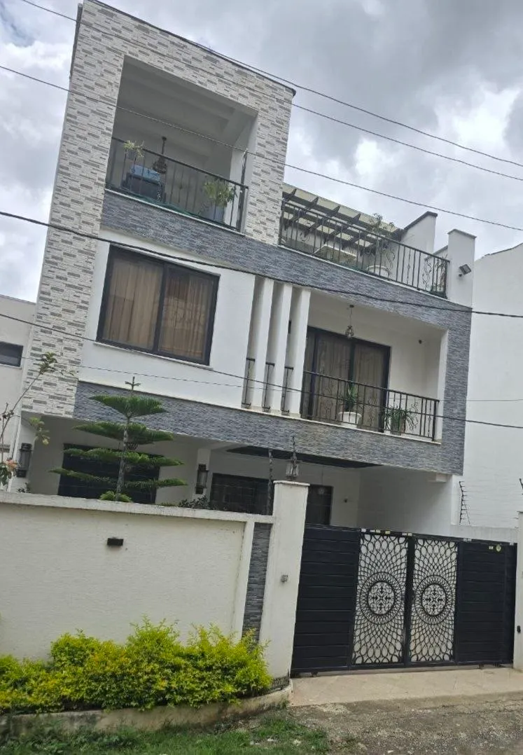 G+2 Modern House at Summit 72 – photo 4