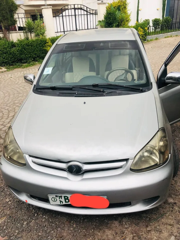 Toyota Platz 2005 Automatic – photo 5