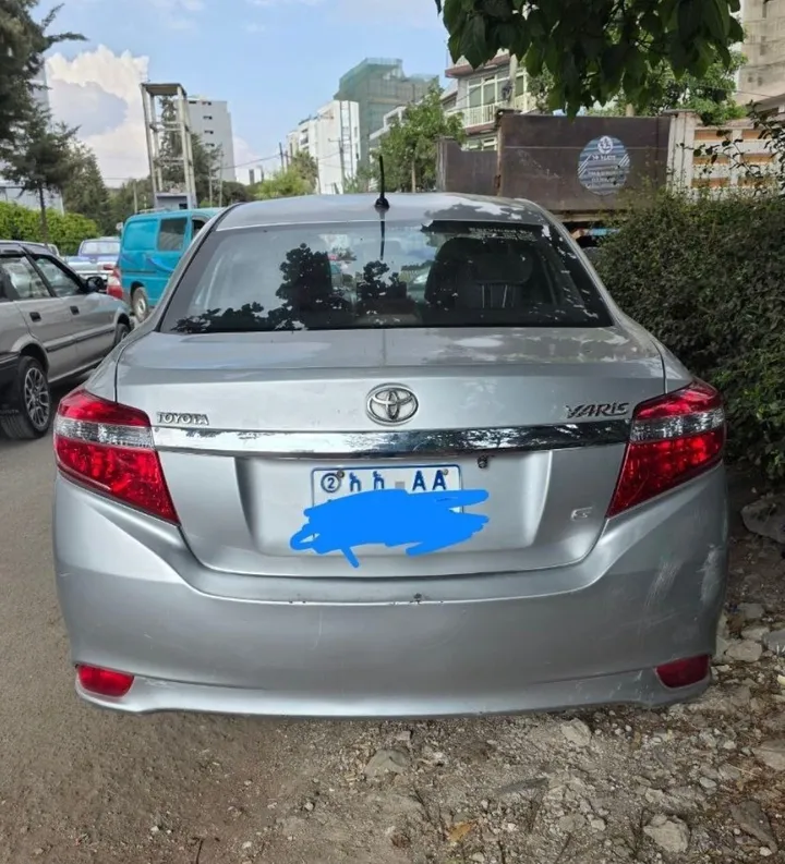 Toyota Yaris Sedan 2015 Automatic – photo 5