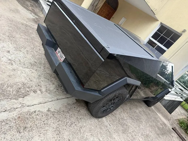 Tesla Cybertruck Electric Pickup – photo 4