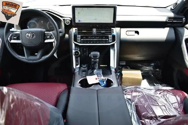 Toyota Land Cruiser VXR 2023 – photo 3