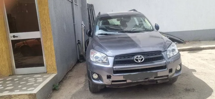 Toyota RAV4 2012 Automatic 2400cc – photo 3