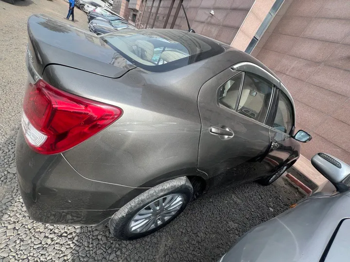 Suzuki Dzire 2022 Automatic – photo 5